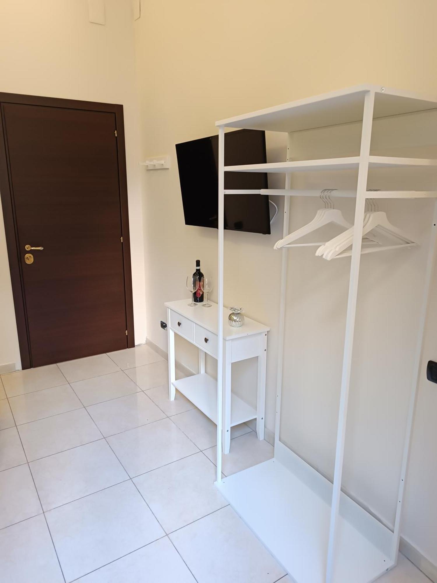 Residenza Geri - Suite And Home Napoli Centro Exterior photo